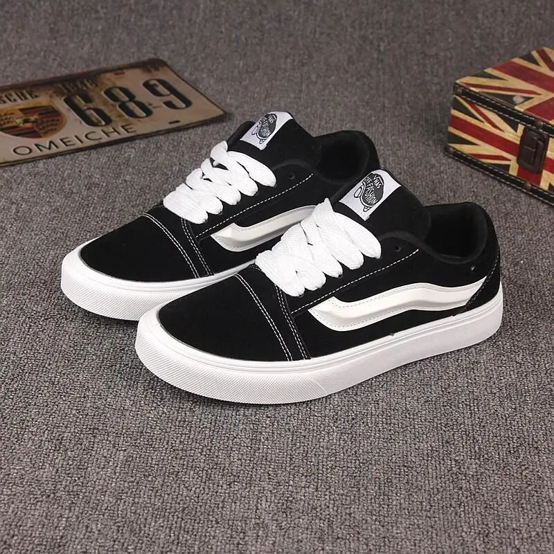 Classic high looks versatile cashew flower chubby bread shoes, low cut casual for couples, street trendy board shoes