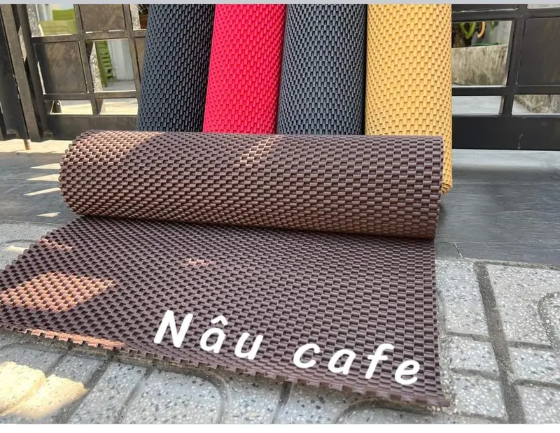 Thảm lót sàn cao su ô tô cuộn 1,5m x 60cm 1