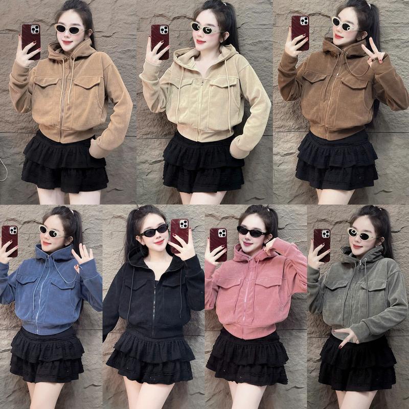 Product Introduction of Áo khoác nhung gân tăm form ngắn mới về, 6 túi, vải thoáng mát form xinh by Quỳnh Hí 24