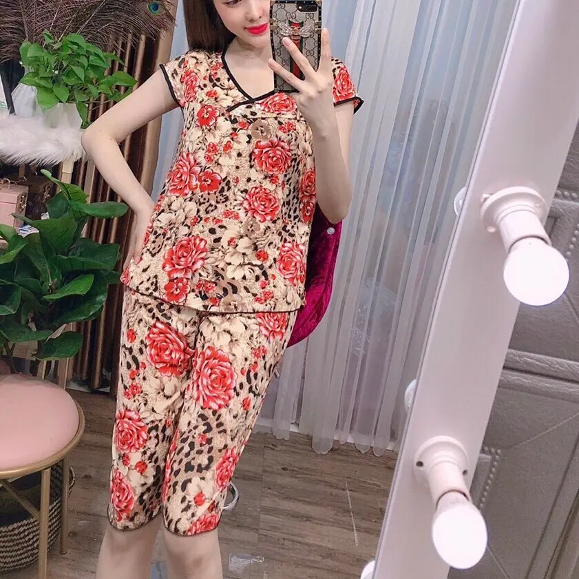 Size bộ ngủ bà quần lửng cổ tim hoặc cổ tròn tay con họa tiết hoa. Thun lạnh Nữ