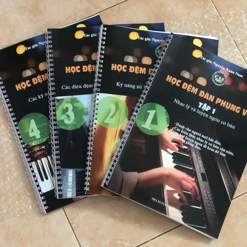 Bộ học đàn Organ, piano, electone thánh ca, đệm hát thánh ca tự học với video hướng dẫn