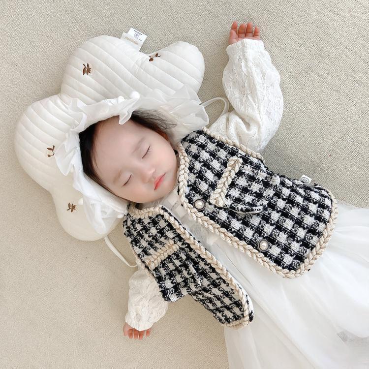 Product Introduction of Áo Vest Trẻ Em Bé Phong Cách Cổ Điển, Đặc Biệt Cho Điểm Nóng Của Người Dùng, Thích Hợp Cho Mùa Thu Và Mùa Đông, Có Thể Mặc Mùa Xuân Và Mùa Thu, Thiết Kế Kẻ Sọc, Phong Cách Người Nổi Tiếng Trên Internet, Thích Hợp Cho Bé Gái, Áo Vest 6