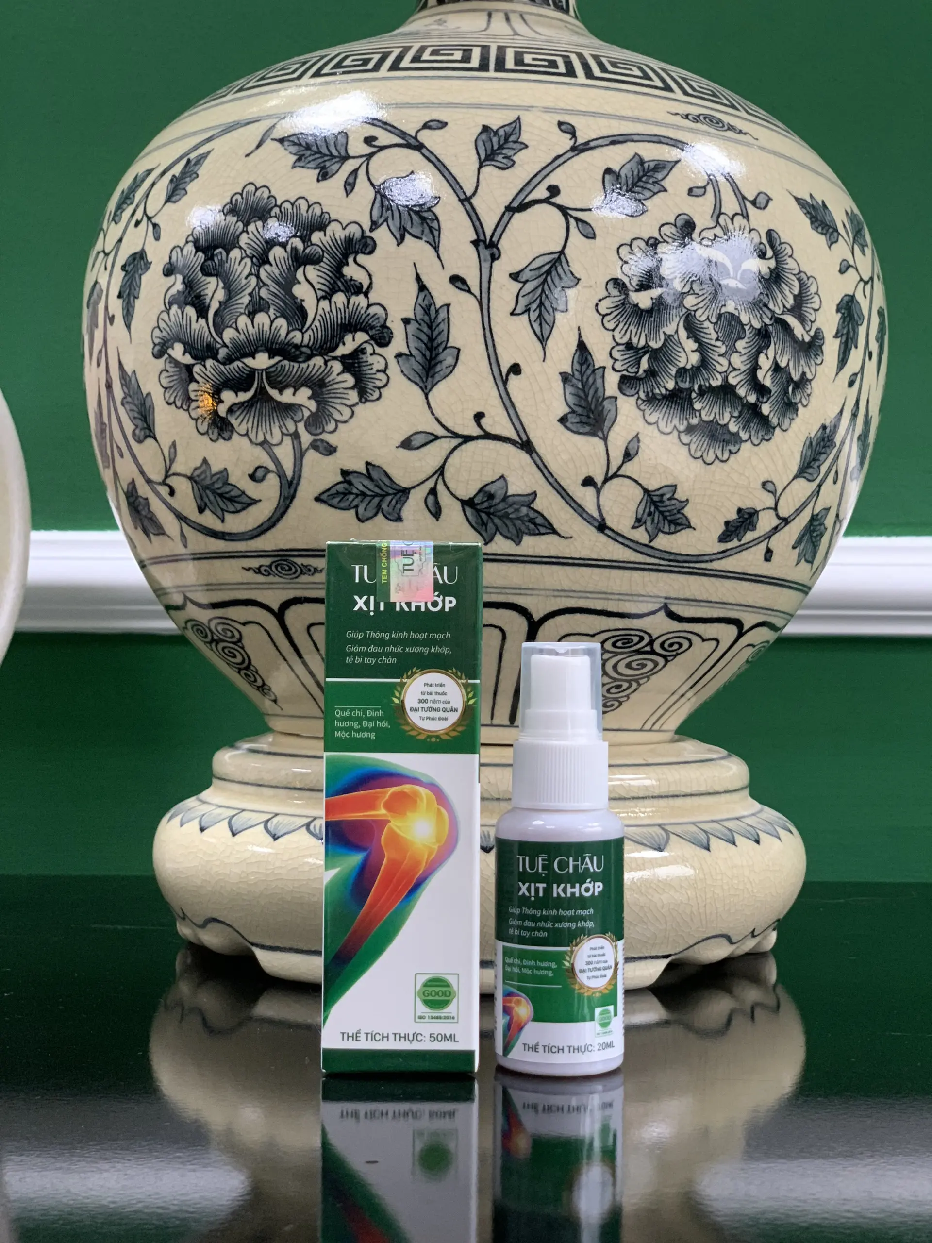 Xịt Khớp Tuệ Châu Hỗ Trợ Giảm Đau Mỏi Khớp, Giảm Sưng Tấy, Tê Bì Chân Tay (20ml/chai)