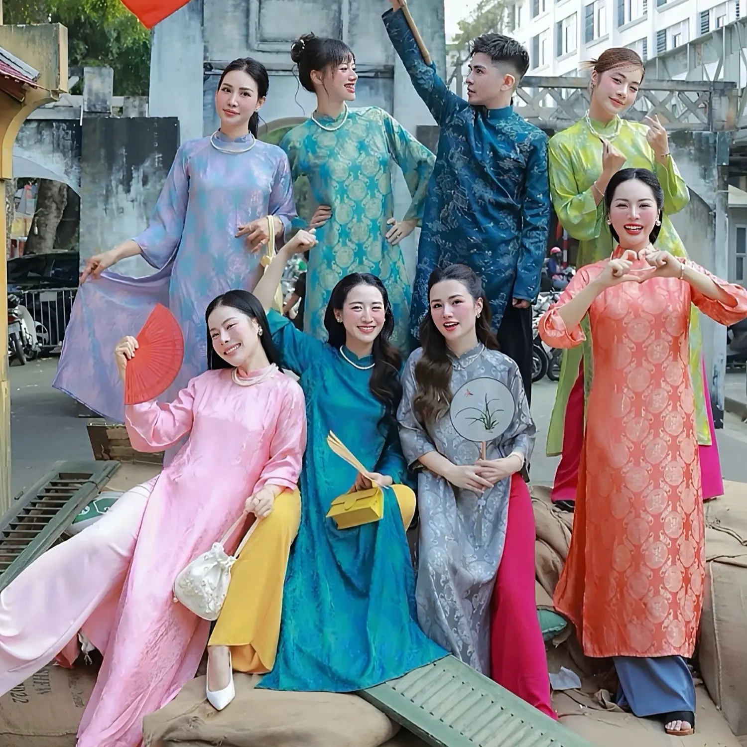 [Kèm vòng] Áo Dài Dáng Xuông Gấm Lụa Tằm Thọ Cao Cấp, Tay Lỡ Loe, Áo Dài Tết 2025 Nữ Women Nhung Dress Kem