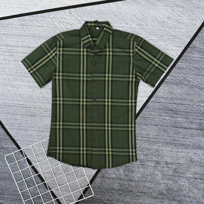 Áo sơ mi tay ngắn sọc caro màu xanh rêu form body chất lụa cotton dày dặn đường may chi tiết tỉ mỉ PTH Menswear