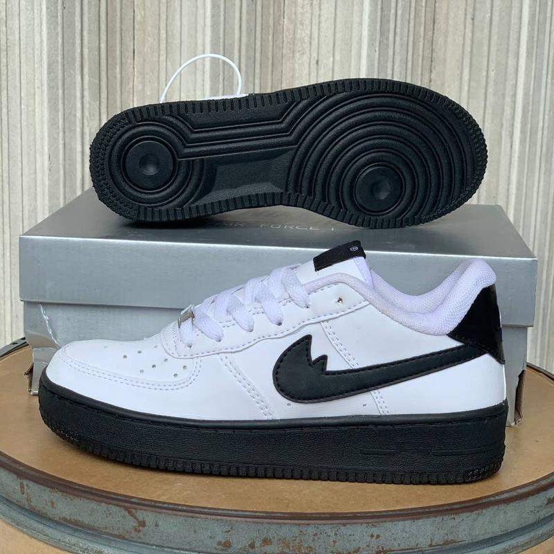 SEPATU SNEAKER MONO HITAM BAHAN KULIT SINTETIS MADE VIETNAM Casual 1