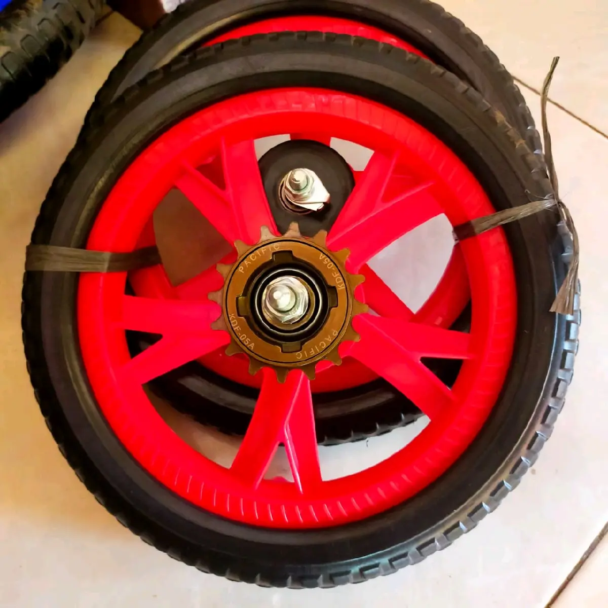 Roda busa sepeda / ban mati / ban buntu tanpa angin sudah plus gear ...