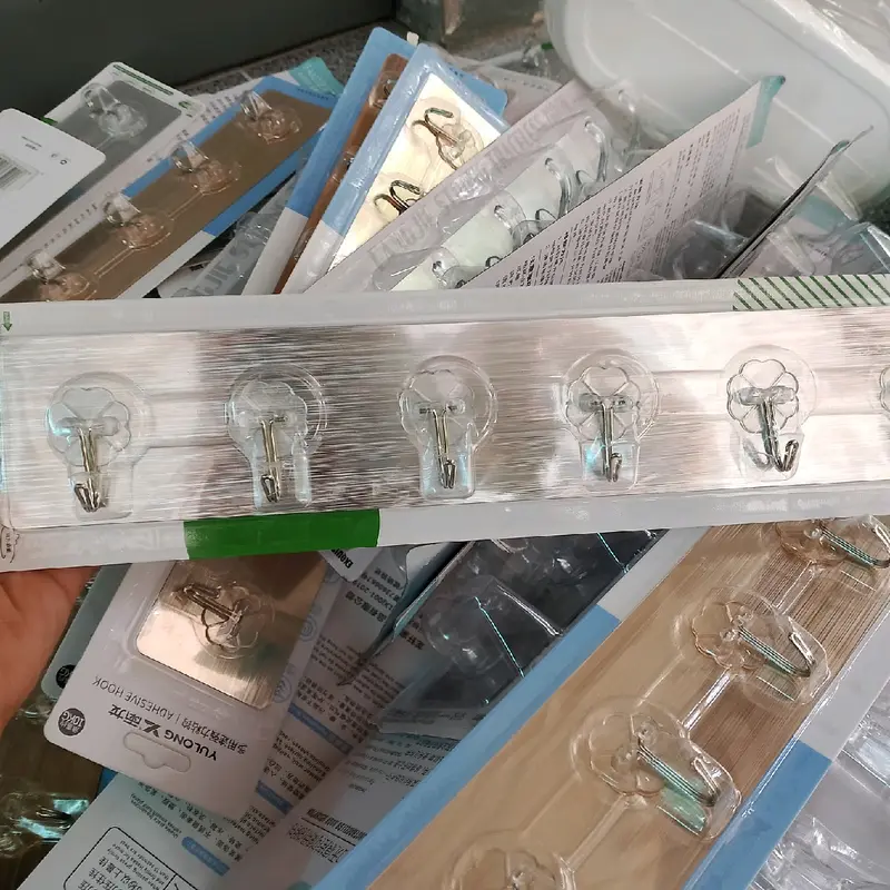 Dính Tường Nhôm 6 Móc Inox 5