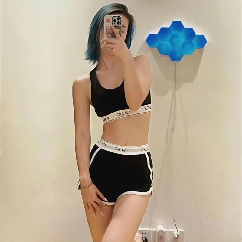 Product Introduction of Women's Underwear Yoga Exercise Vest Shorts Outer Wear shaping and Sexy Bra Set with Chest Pad 4
