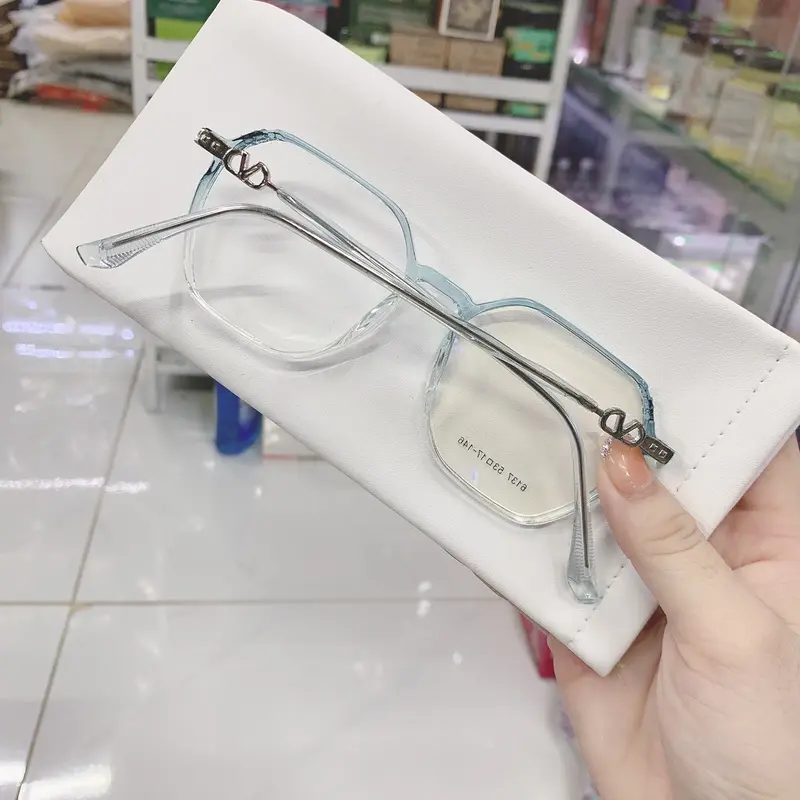 Kính đa giác dẻo  D1 nam nữ ( tặng bao da+ khăn lau) 14cm 1