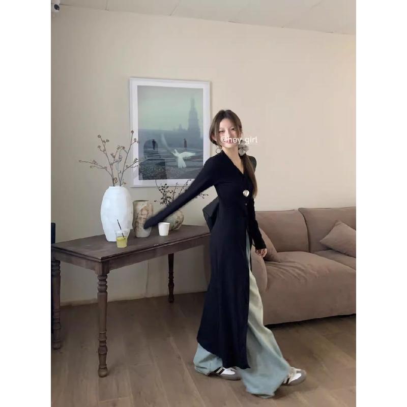 Product Introduction of Idle style V-neck long-sleeved cardigan single-breasted T-shirt skirt women's new fashionable elegant slim slimming mid-length top Casual Womenswear Dress Lingerie 9