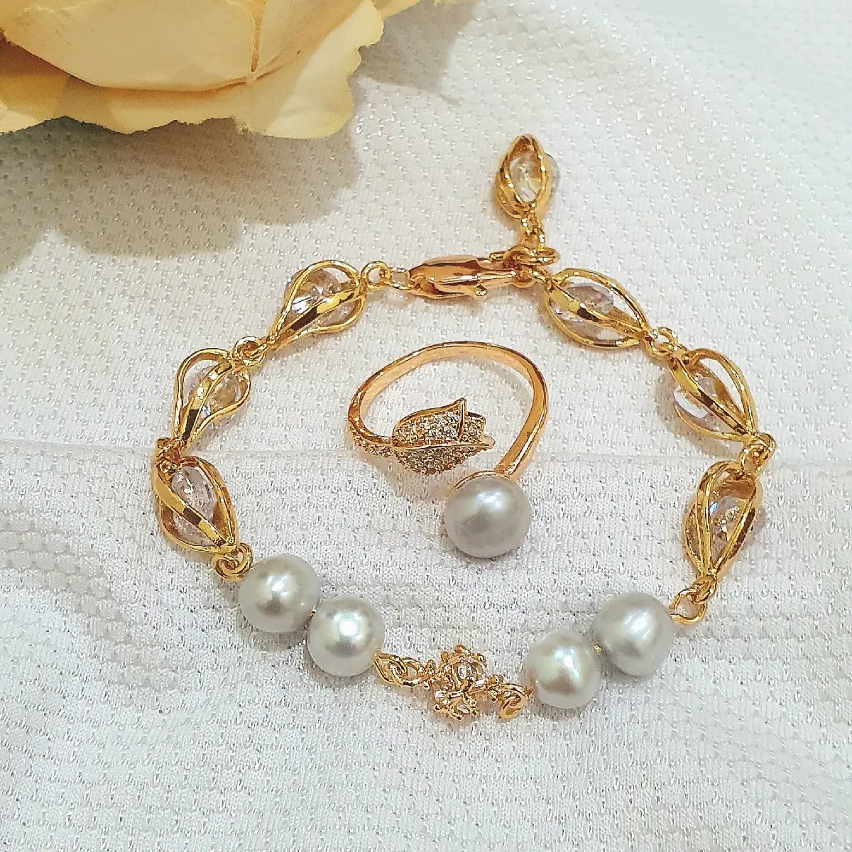 Gelang Cincin Mutiara Asli Lombok Mewah dan Berkilau