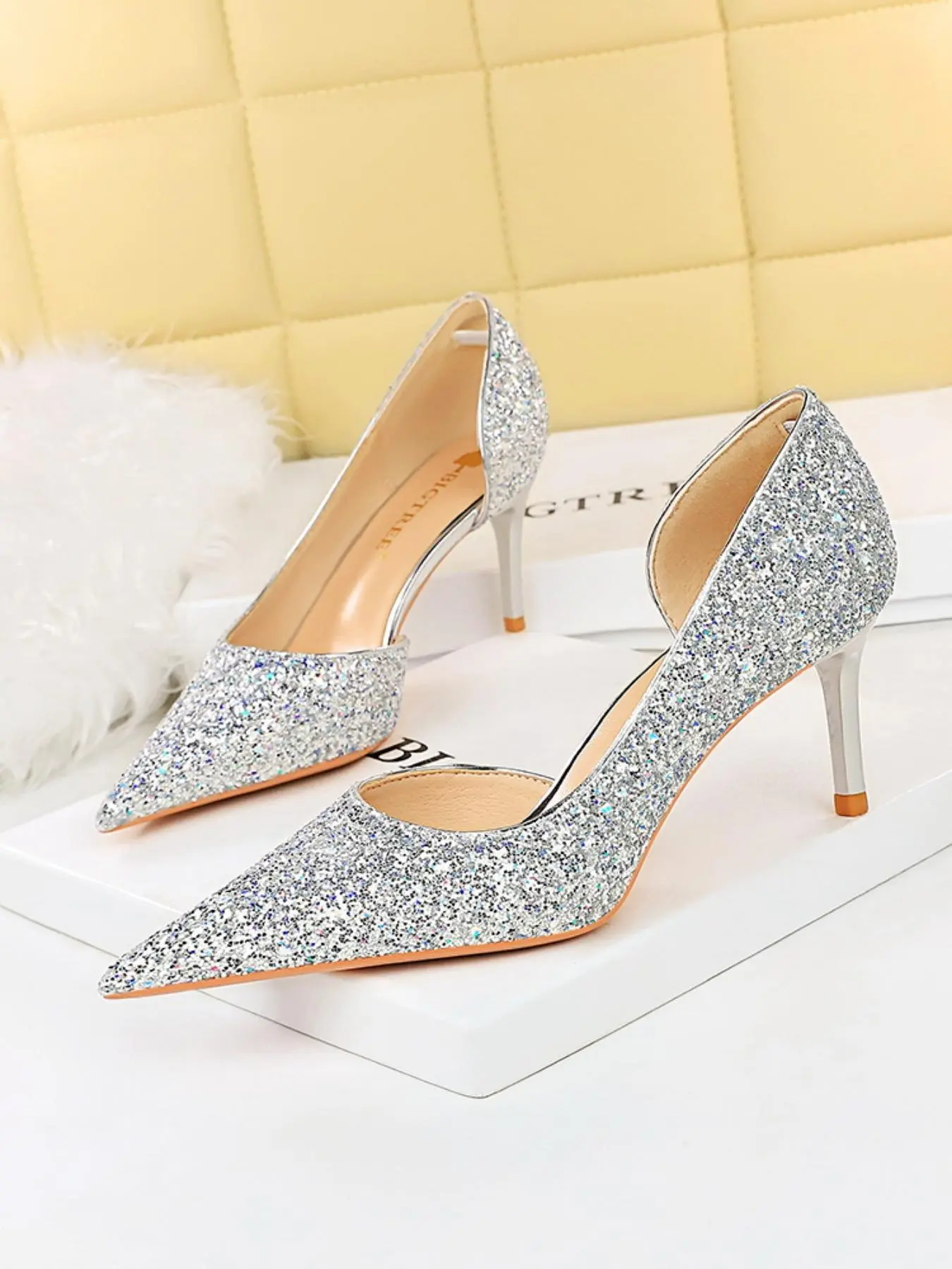 Women's Elegant Glittering Stiletto Heels, Trendy Pointed Toe High Heel Shoes, Fashionable Heels for Party & Special Occasions