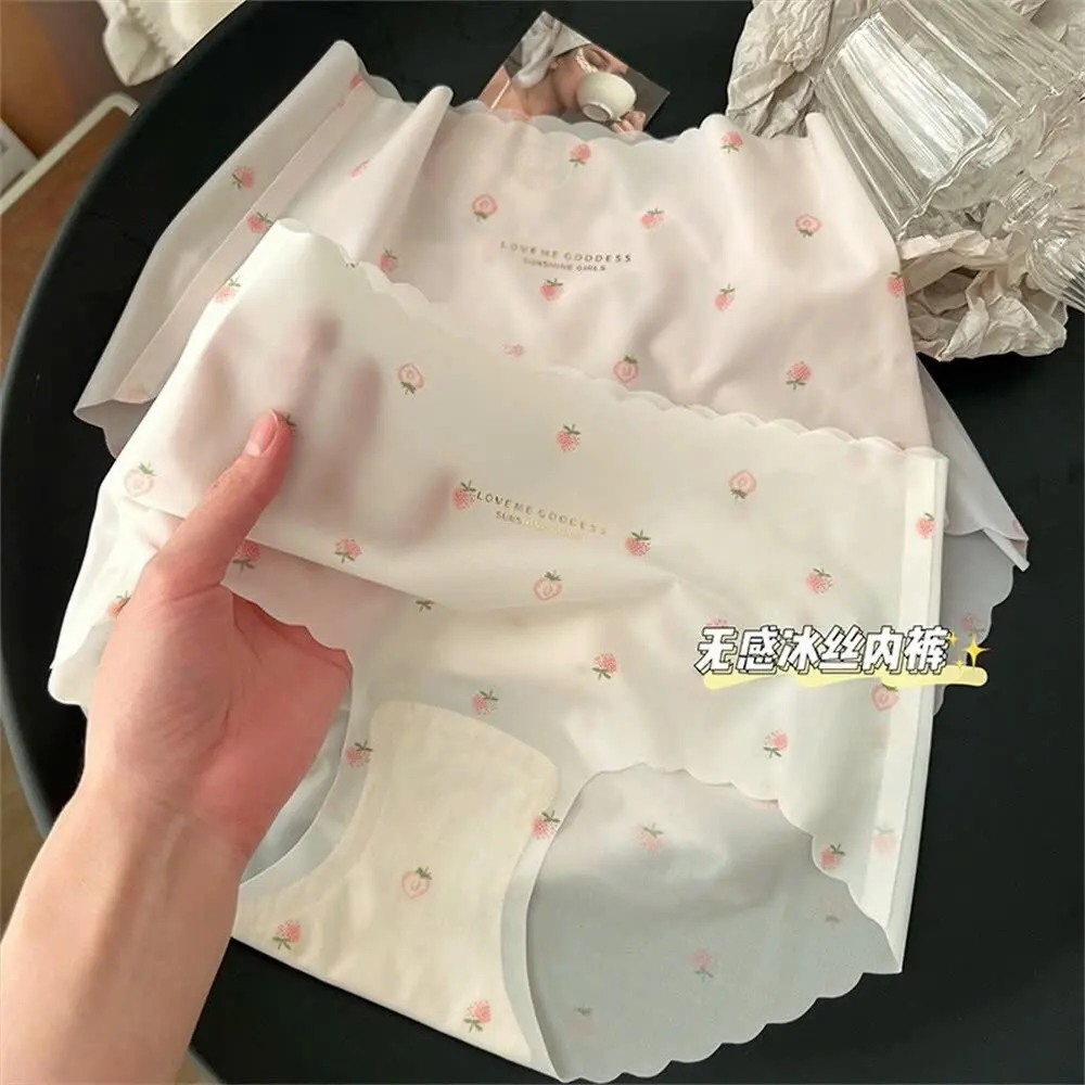Quần lót dâu tây 046 dành cho phái đẹp - Women, Nữ