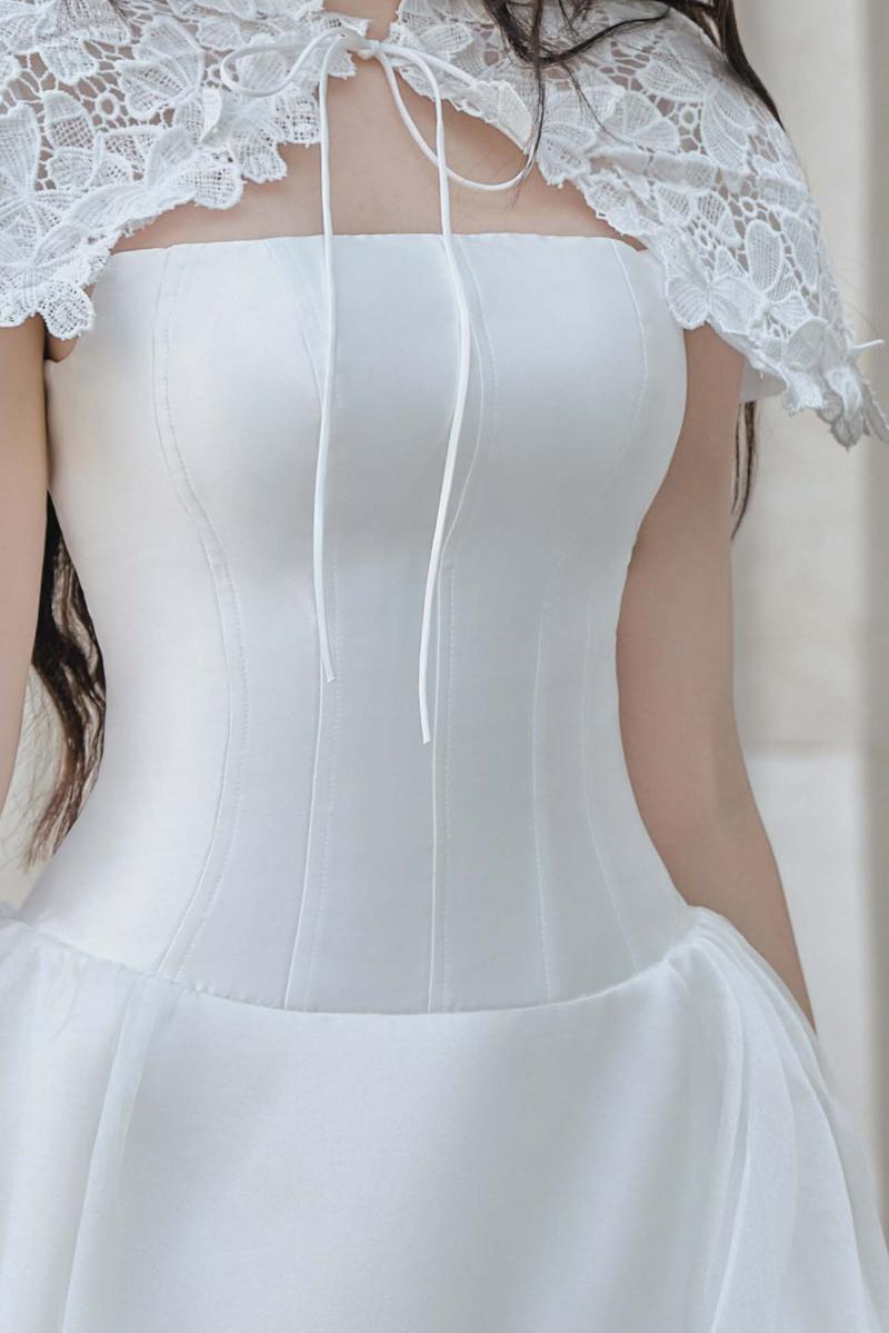 Product Introduction of HALIA - Váy BUTTERFLY mini, ren bướm choàng phối thân xoè trắng Women Dress Màu Trắng 2