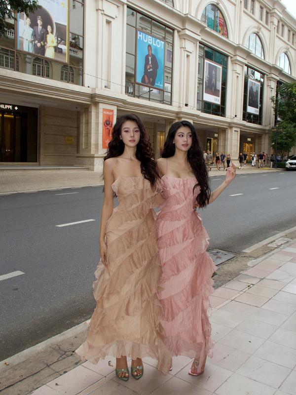 Váy dài hai dây tơ lụa xếp tầng - Isabella Dress Hồng