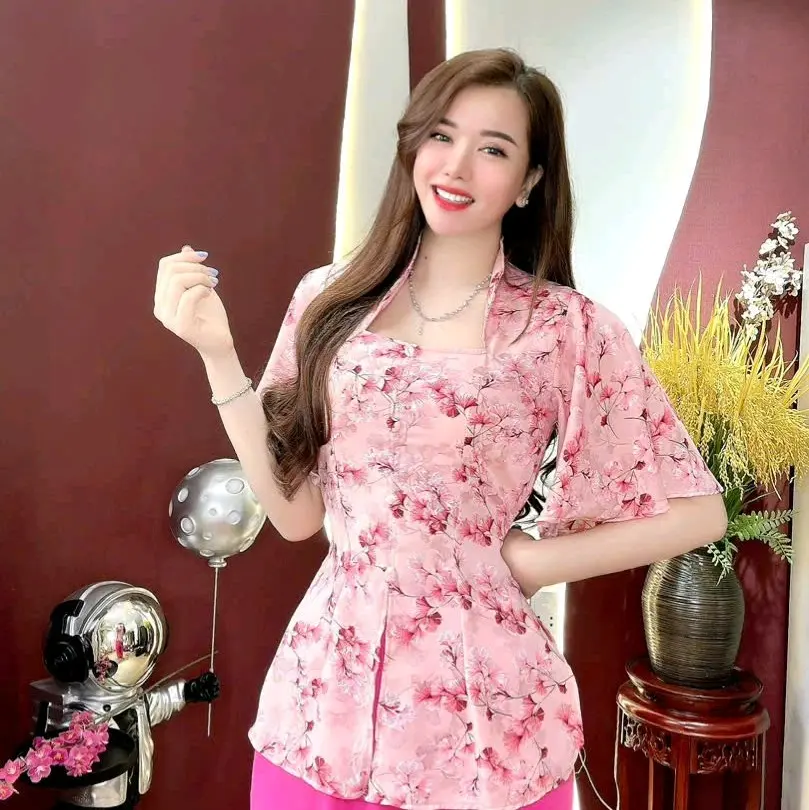 1 sét áo cổ nử hoàng quần ống suông  tay cánh tiên Top ( SANG SANG SÓP) Nữ có thể giặt máy nền tảng set váy caro botieuthu