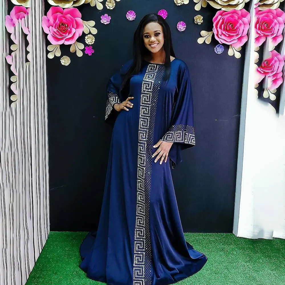 Hot-Selling New Products New Discount European and American African Women's Wear Muslim Islamic Style plus Size Robe Silk Hot Drilling Source in Stock