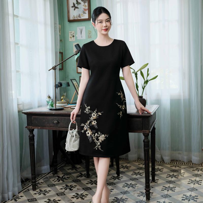 Đầm Nữ Trung Niên cao cấp sang trọng tặng Mẹ Thiều Hoa DD4L0301 Women Dress Đen