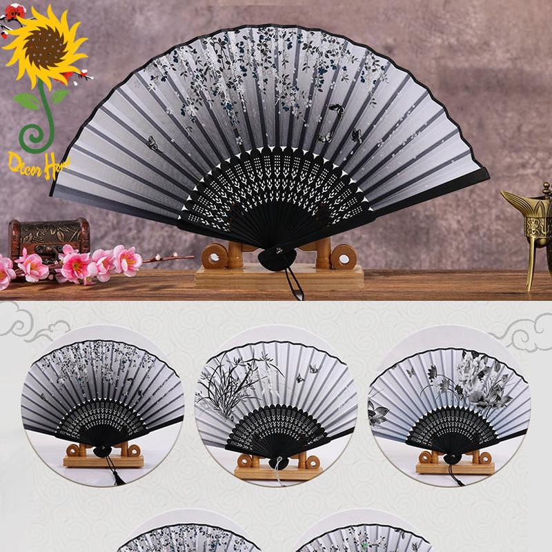 (Mẫu Đen Và Xám) Quạt Cổ Trang Chụp Hình Áo Dài, Dùng Làm Trang Trí, Quà Tặng, Quạt Cầm Tay Vải Lụa Decor Đồng