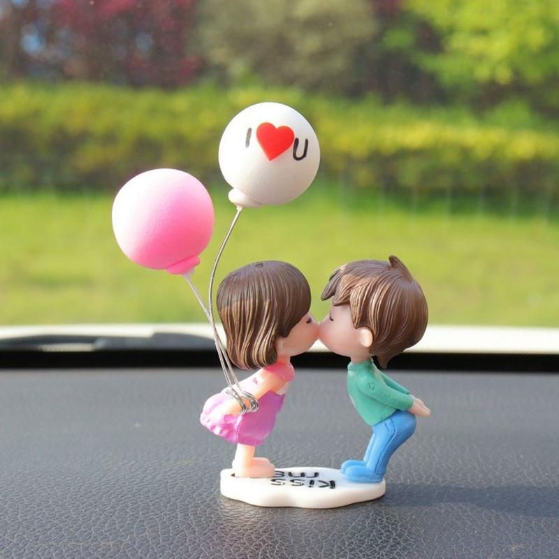 Product Introduction of Girls Gifts Home Decor Car Ornaments Resin Creative Cartoon Couples Model Toys Cute Cartoon Kiss Balloon Action Figure Men and Women 11