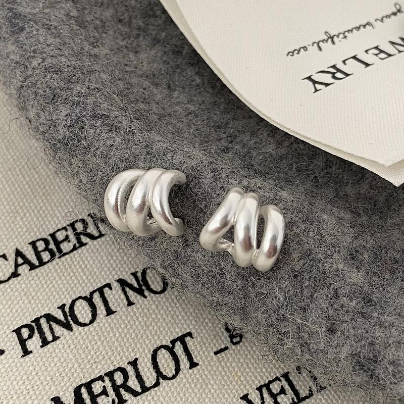 Product Introduction of Earrings Light Luxury High-Grade Earrings Temperament 0123 11