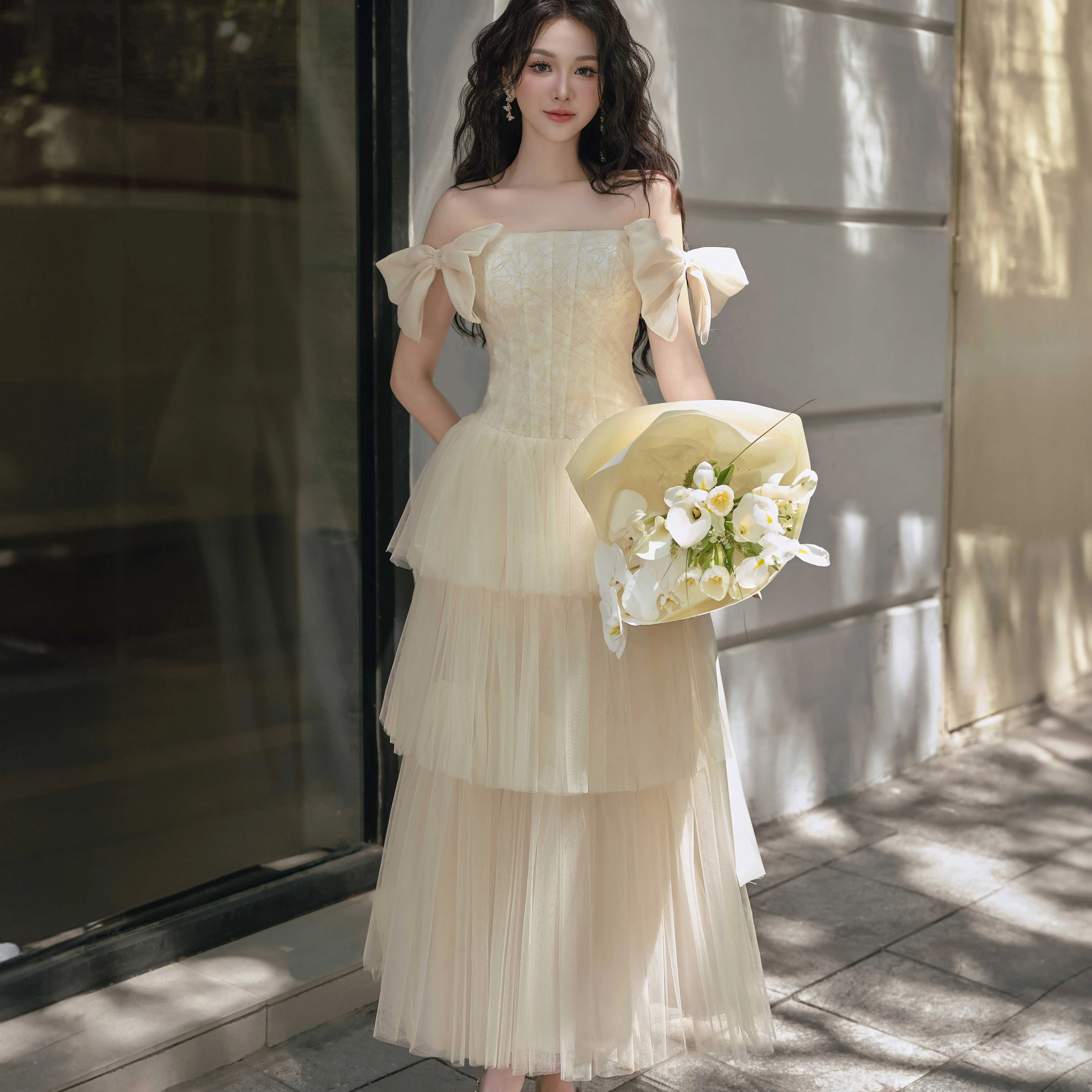 LOVELYN Váy AURORA lưới vàng nhạt 3 tầng bồng bềnh drapping ren thêu Nữ Dress Women  Váy xinh sang chảnh