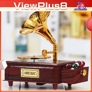 Kotak musik vintage retro dekorasi rumah model fonograf kayu logam dengan engkol manual cocok untuk pajangan meja hadiah ulang tahun anniversary dan kado kreatif