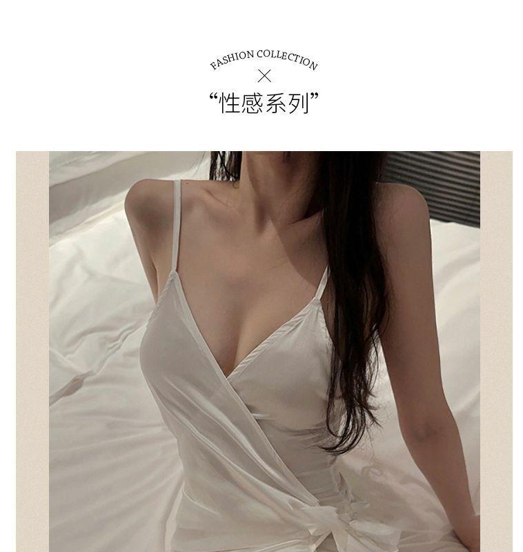 Product Introduction of Women's Nightdress Autumn Winter Sexy Sexy Pure Desire Backless Dress Slip Dress Lace-up Romantic Pajamas Home Wear 1
