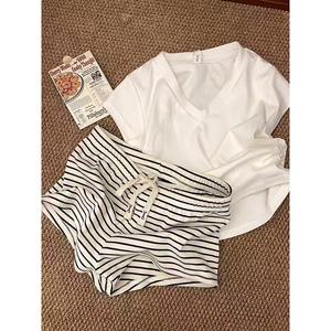 ชุดนอนสตรีแขนสั้น OOTD น่ารักและเซ็กซี่ ชุดฤดูร้อน ลายทาง กางเกงขาสั้น ชุดใส่อยู่บ้าน ชุดใส่ได้พลัสไซส์ ใหม่ในปี 2025