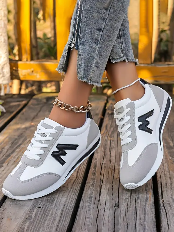 Women's Fashionable Patchwork Design Lace Up Low Top Sneakers, Casual Comfortable Breathable Sports Running Shoes, All-match Round Toe Shoes for Daily Wear 3