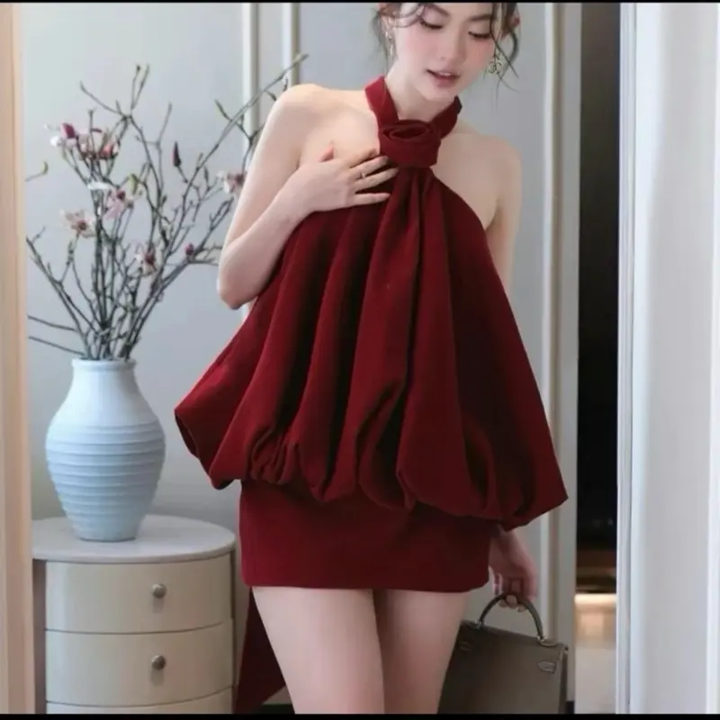 SET ÁO YẾM NHUNG HOA NỔI PHỐI VÁY DÁNG CHỮ A CHẤT NHUNG MỀM màu ĐỎ Women Nữ Dress