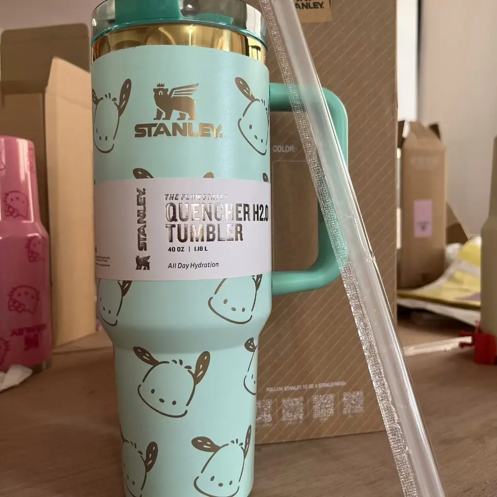 Stanley UTP Kuromi Pochacco cinnamon 40oz/1.1l quengher h2.0 tumbler with handle with straw lids stainless steel coffee Termos Cup car mug