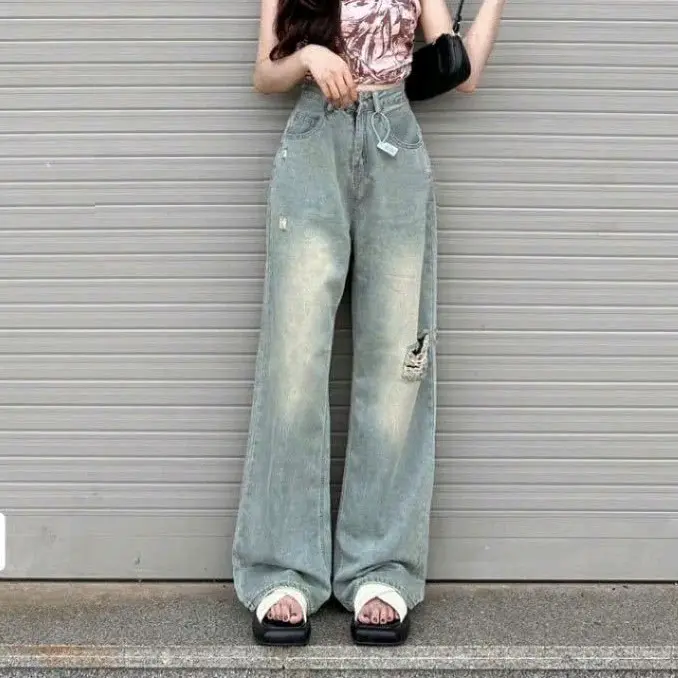 Quần bò jean nữ ống suông rách nhẹ màu xanh bạc, chất liệu jean cottog không co giãn - 5520 - Women Pants