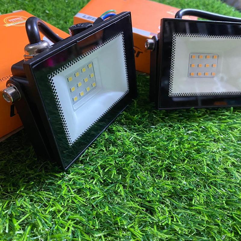 Đèn pha led Liper. 10w/50w. Vỏ nhôm nguyên khối, kính cường lực, chống mưa IP65 7