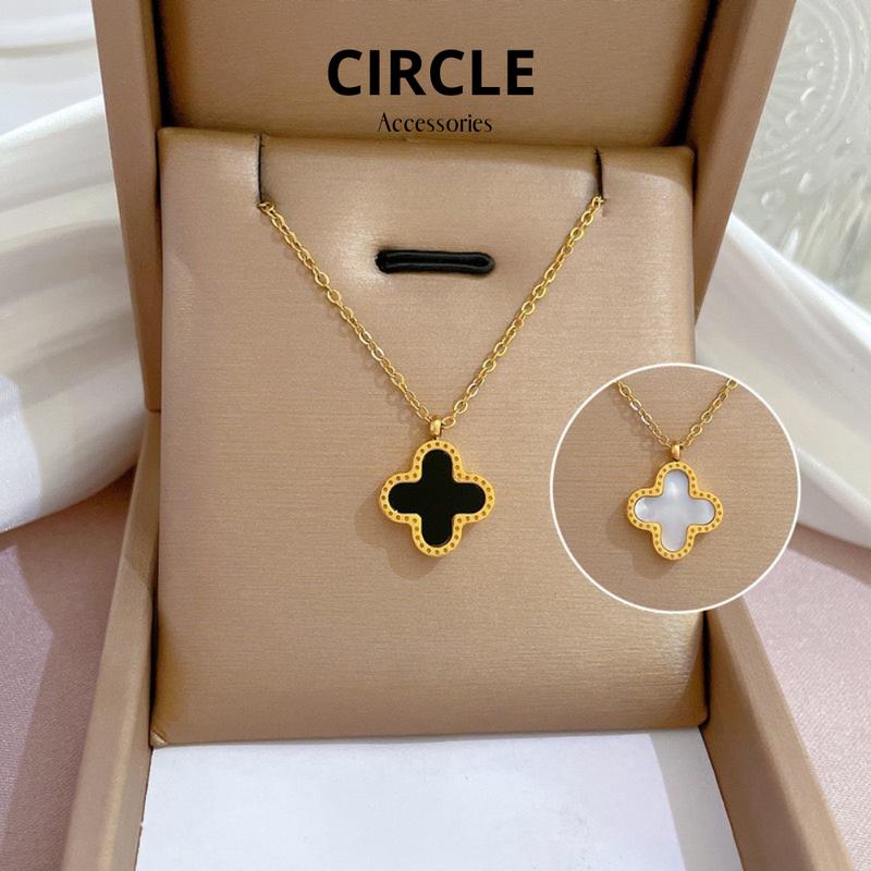 Dây chuyền nữ Titan mạ vàng CIRCLE ACCESSORIES mặt hoa 4 lá hai mặt đen trắng độc đáo vòng cổ nữ xinh xắn dễ thương may mắn quà tặng trang sức