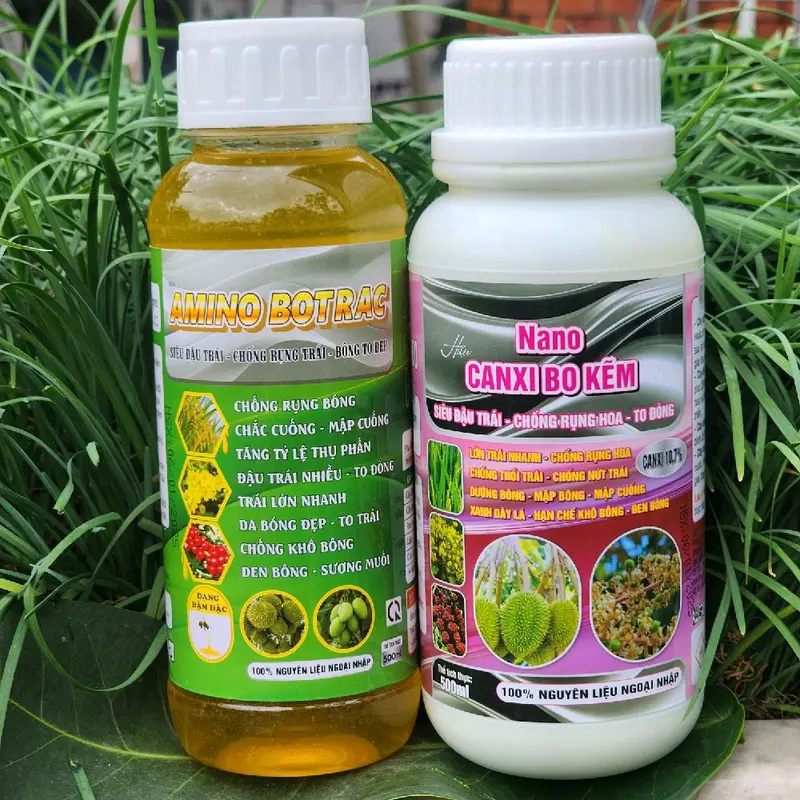Bộ đôi Amino Botrac vs Canxi Bo Kẽm giúp chống rụng trái non, lá xanh dầy, đọt ra mập, đậu trái mạnh, bông to sáng, trái to tròn...1 bộ pha 400 lít nước bomaster 0
