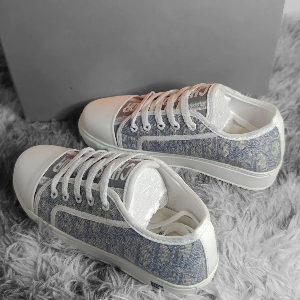 Giày Sneaker Nam Nữ Sport Xám Trắng, Đế Bằng, Hàng Thật 100%, Giá Siêu Cạnh Tranh - Shoes - Tết