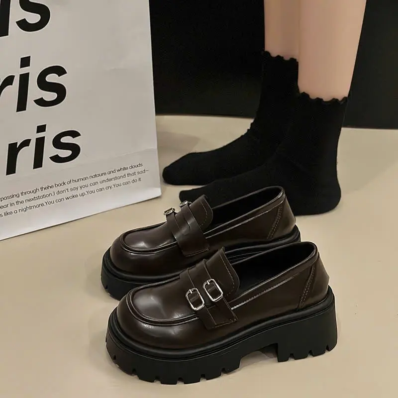 Giày Oxford nữ chất da lì mềm đế 5cm nhẹ êm phối khuy Button Cao Su Shoes