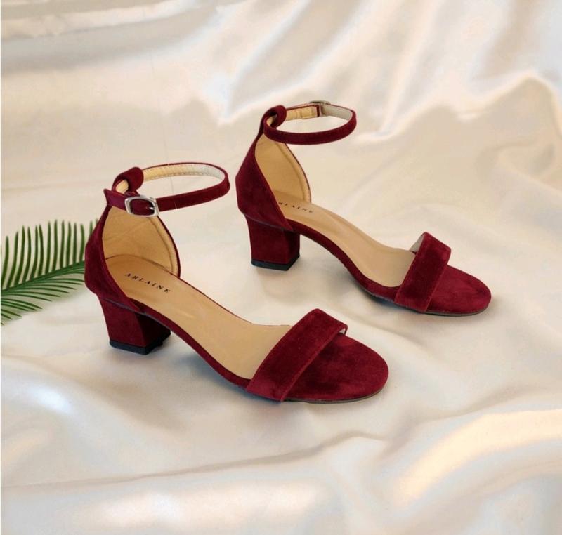 Product Introduction of Sandal High Heels Wanita Simpel Hak 5 cm Terbaru Hak Setengah (3-5 cm) Hitam 8