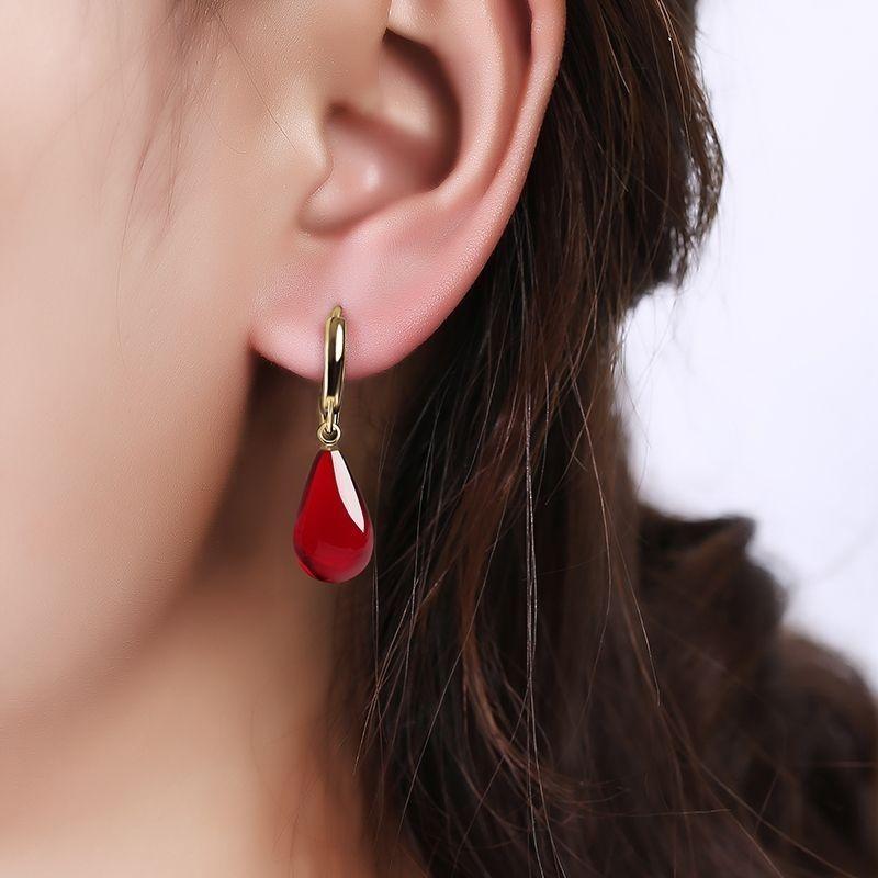 Product Introduction of New Year Style Amber Earrings Ancient Style Cheongsam Amber Earrings Pure Natural Elegant High-end Women's Earrings Autumn Winter 8