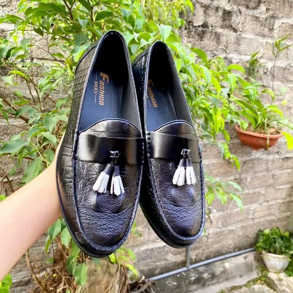 Giày lười nam da in vân gù cá sấu phối chuông trắng nổi bật , giày sliper phối đồ chỉn chu lịch sự,thiết kế mới Cao Su Nhung Đế Bằng Loafer 3
