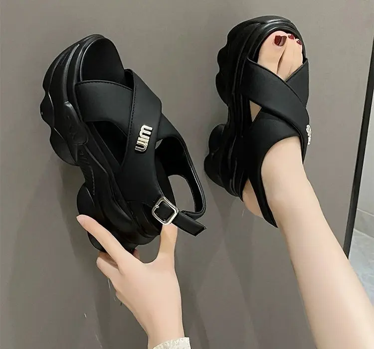 Sandal bánh mì quai chéo đính khoá - Hàng nhập cao cấp 4