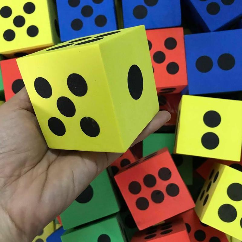 Xúc xắc xốp to 6,3cm đồ dùng giáo cụ dạy học tiếng anh trực quan cho giáo viên