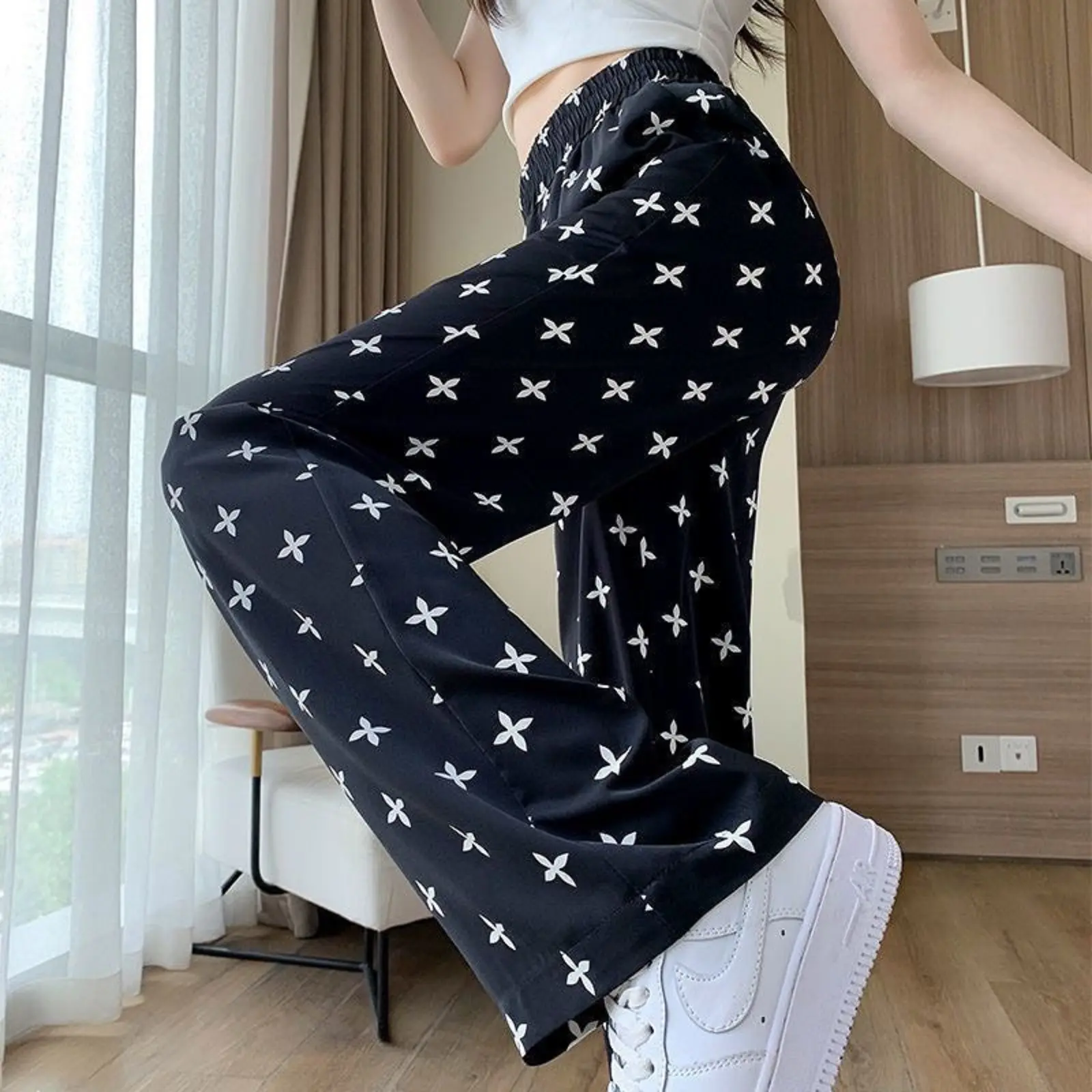 Quần ống suông lụa họa tiết mềm mại ko nhăn Nữ Nhung Women Ong Kem Voi Sen Hoa Sen
