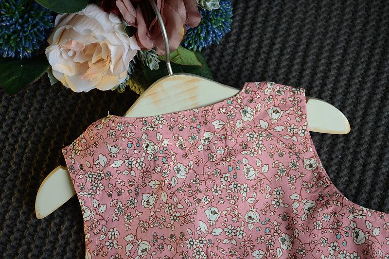 Product Introduction of Summer Children Sleeveless Bow Vest+shorts Floral Two-piece Suit 18