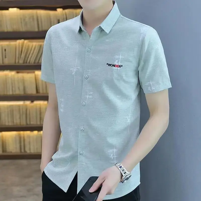 Áo Sơ Mi Lụa Lạnh Nam, Ngắn Tay, Phong Cách Hàn Quốc, Dáng Ôm, Thích Hợp Cho Mùa Hè, Thường Ngày Và Đẹp Trai, Áo Sơ Mi Tay Lửng Áo, Quần Áo Hợp Xu hướng