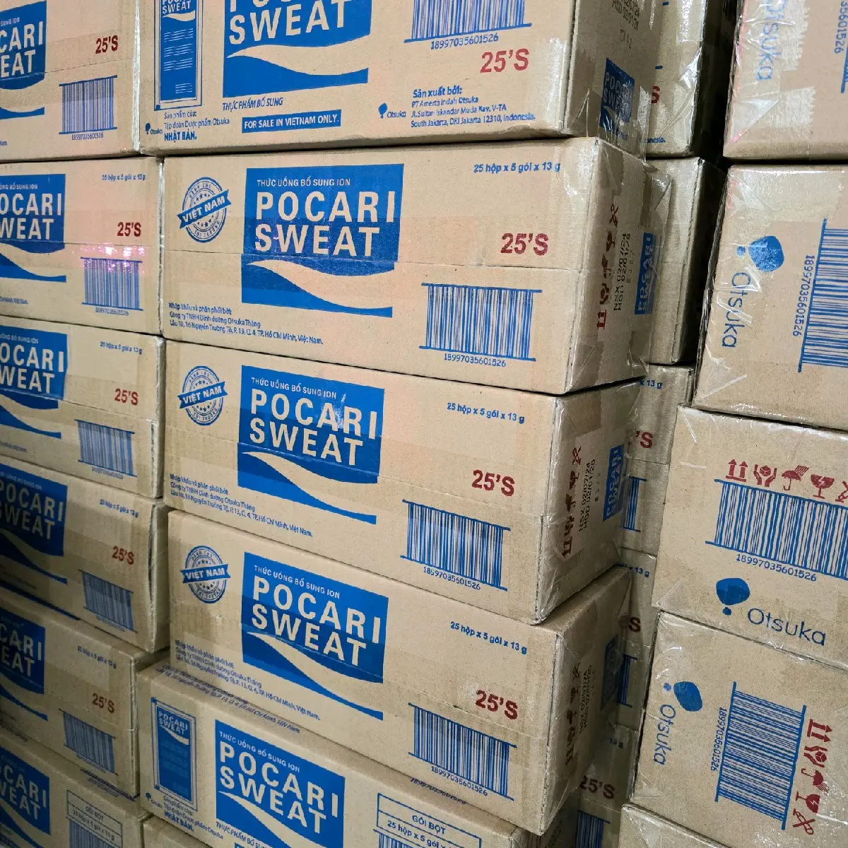 CÓ VIDEO.DATE mới 4/2026) THÙNG 125 gói bột POCARI SWEAT BÙ NƯỚC, BÙ ION ĐIỆN GIẢI TỪ NHẬT