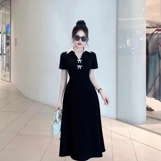 Đầm tuyết mưa cổ V kèm tag đá