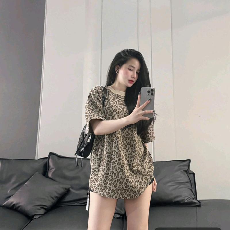 Áo thun cotton 2 chiều (40-70kg) họa tiết da beo form dáng rộng 1